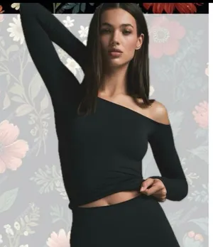 Skims Soft Smoothing Seamless off the shoulder top Eclipse Large NWT thumbnail 1