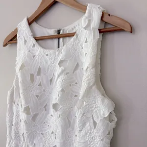 ASTR The Label Tenured Floral Lace Dress‎ Mini Size L White thumbnail 10