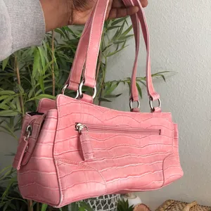 2000s Pink crocodile print faux leather shoulder baguette hand bag purse #fairycore thumbnail 5