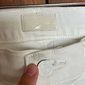 Mother Denim The Insider Crop Step Fray Jeans Fairest of Them All White Size 29 thumbnail 5