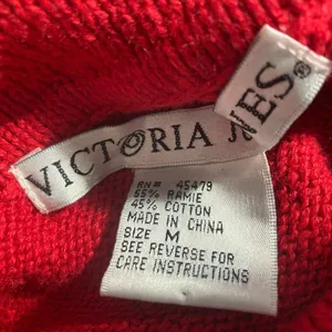 Sweater Size M thumbnail 2