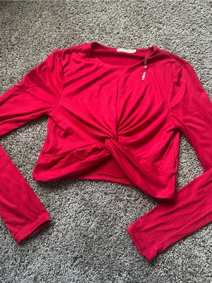 Heart & Hips Red Long-Sleeve Twist-Front Crop Top thumbnail 2