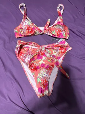 Victoria's Secret Bikini Set thumbnail 1