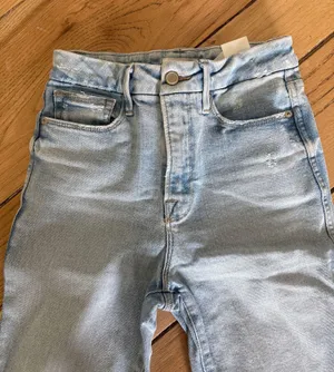 Good American Jeans thumbnail 2