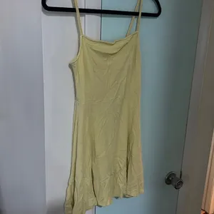 Cute yellow dress for summer Size M thumbnail 2