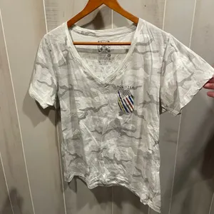 Cute camo v-neck classic stretchy t-shirt Howitzer Patriot Mfg. USA Merica thumbnail 6