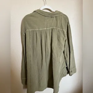 Free People all about the feels button down top tunic‎ shirt sz large in green thumbnail 6