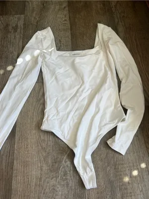 Babaton Ivory Long-Sleeve Square Neck Bodysuit‎ thumbnail 3