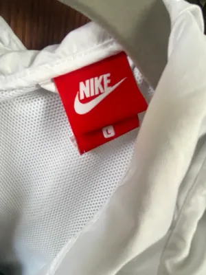 Nike Wind Breaker thumbnail 2