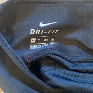 Nike dri-fit leggings thumbnail 3