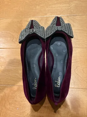 Boden beaded bow pointed velvet flats shoes burgundy sz 38 7.5 8 thumbnail 4