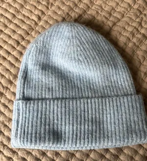 Light blue beanie thumbnail 1