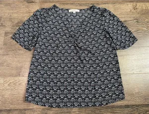 EUC Womens LOFT Blouse Short Sleeve V-neck Lightweight Size‎ XS thumbnail 1