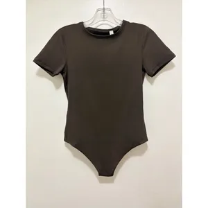 Athleta Bodymove‎ Short Sleeve Crew Bodysuit Medium NWOT thumbnail 2