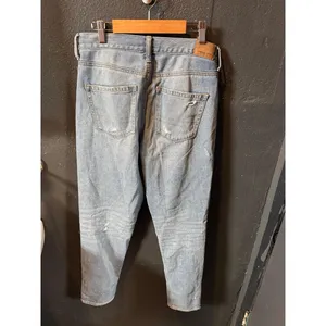 Women's American Eagle Light Wash Distressed Mom Jeans Size 4 thumbnail 5