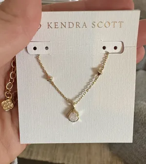 Kendra Scott Nola Short Necklace thumbnail 1