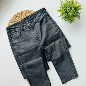 American Eagle‎ Highest Rise Distressed Black Wash Denim Mom Jeans Size 8 thumbnail 2