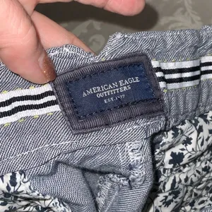 American Eagle Blue Cotton Mid Rise Shorts Size 2 thumbnail 12