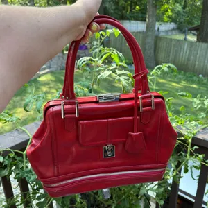 Eileen West Lipstick Red Leather Shoulder Hand Bag And Change Purse thumbnail 1