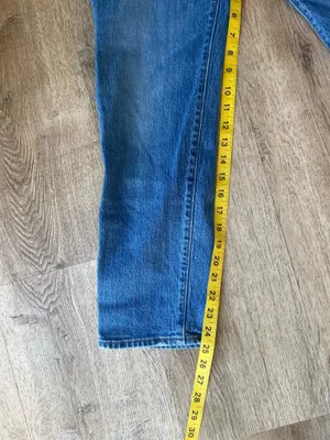Levi’s Premium Wedgie Straight Jeans Size 25 High Rise Button Fly Distressed Knee thumbnail 9