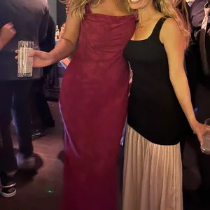 Princess Polly Azura Off The Shoulder Maxi Dress Burgundy thumbnail 7