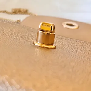 Coach Rose Gold Leather Gold Turnlock Chain Crossbody Convertible Bag #F22828 thumbnail 8