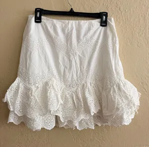 H&M White Eyelet Ruffle Mini Skirt thumbnail 1