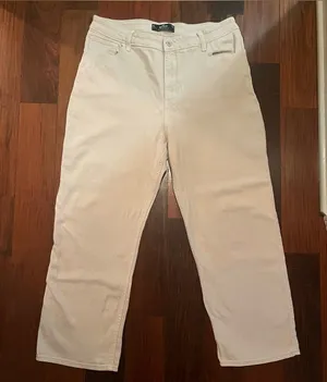 Hollister Women’s Ultra High-Rise Cream Dad Denim Jeans - SHORT LENGTH thumbnail 1