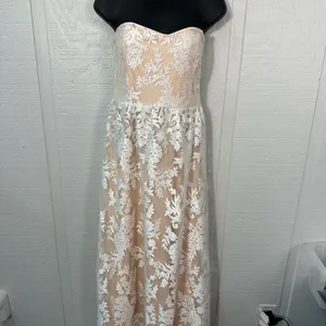 Lulus Beige with White Lace Overlay Strapless Dress Size Medium NWT thumbnail 4