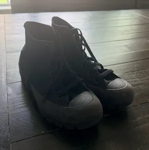 Black High-Top Converse thumbnail 1