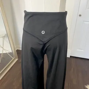 NWOT Pobodo High Waisted Yoga Casual Wide Leg Pants Size M Black thumbnail 3
