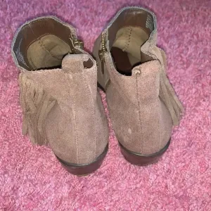 Steve Madden Fringe Brown Booties Size 7.5 thumbnail 4
