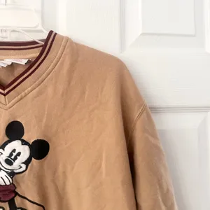 Disney Vintage 90s Beige Maroon High V Neck Sweatshirt Embroidered Mickey XL thumbnail 4
