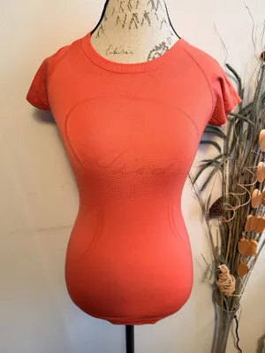 Lululemon Swiftly Tech Short Sleeve Shirt Top Orange Women's Size‎ 4 thumbnail 1