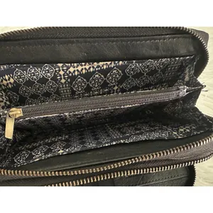Lucky Brand black leather zip-around wallet with a gold‎ plate detail thumbnail 5