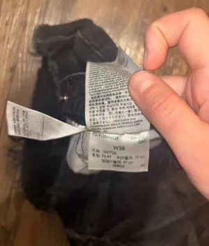 Levi's Women’s black jean shorts thumbnail 2