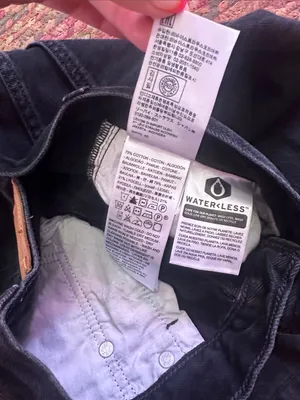 LEVIS Black High LOOSE Denim BERMUDA Shorts thumbnail 3