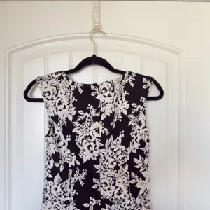 White House Black Market Black 6 White Floral‎ Fit And Flare Dress Day to Night thumbnail 4