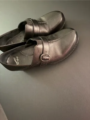 Dansko Black Leather Womens Slip-On Loafers with Buckle Size 39 8.5–9 thumbnail 3