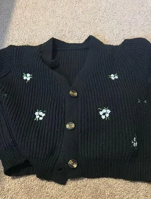 Black Floral Knit Sweater Set thumbnail 4