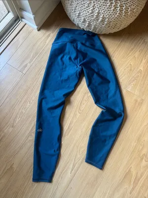 ALO Yoga High-Waist Leggings thumbnail 3