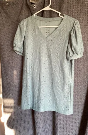 Boutique Top thumbnail 1