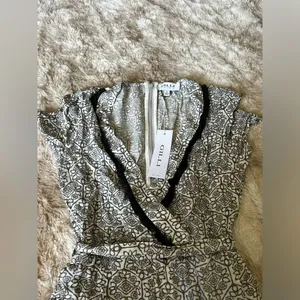 NWT Waist Tie Romper White thumbnail 5