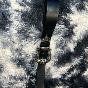 FOREVER 21 Black / Silver Chunky Belt thumbnail 2