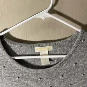 Christina xl Gray Sweater with Pearl Accents READ thumbnail 2