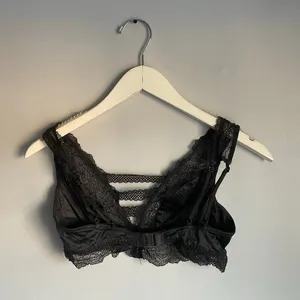 Black Lace Bralette Romantic Valentine's Day Whimsigoth Goth Punk 14"‎ Bust sz S thumbnail 2