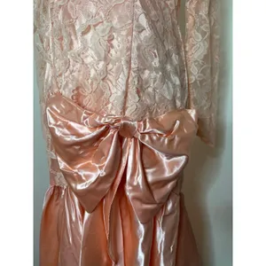 Vintage 1980s Peach Satin & Lace Off-the-Shoulder Prom Formal Gown Oversized Bow thumbnail 4