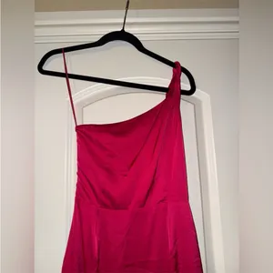 AMUR Deena One Shoulder Midi Dress in Rosie Raspberry‎ Hot Pink Satin Cut Out 4 thumbnail 6