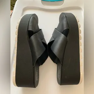 Womens Cameron platform slides sandals. 10 thumbnail 5