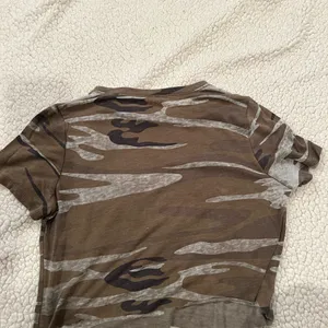 Zoe & Liv Camo T-Shirt thumbnail 2